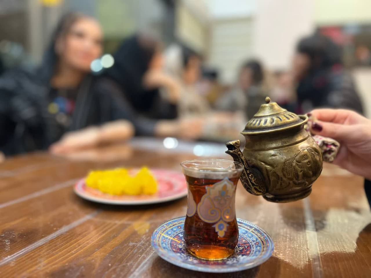 باغ رستوران دریایی آب و ماهی در بهشهر